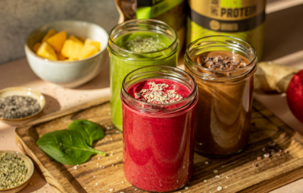 Három egészséges smoothie recept: csoki, alma-cékla, spenót